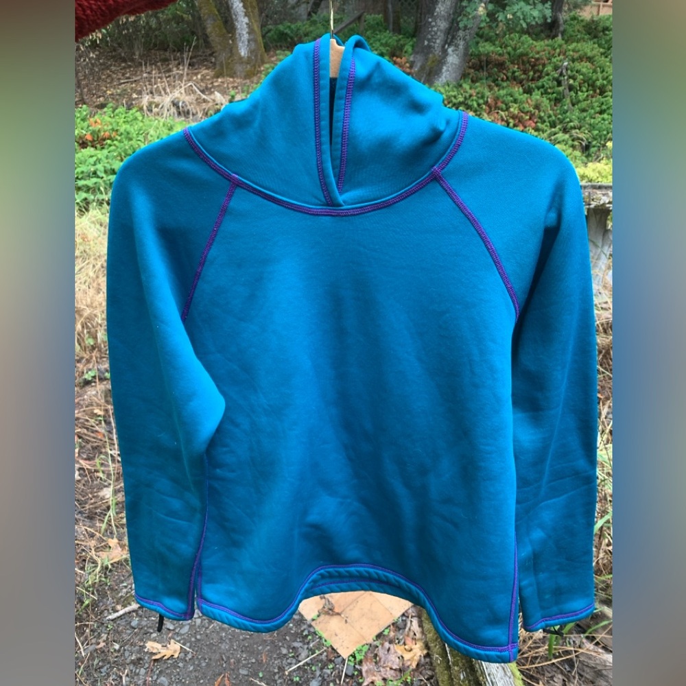 Size small Copper River Fleece